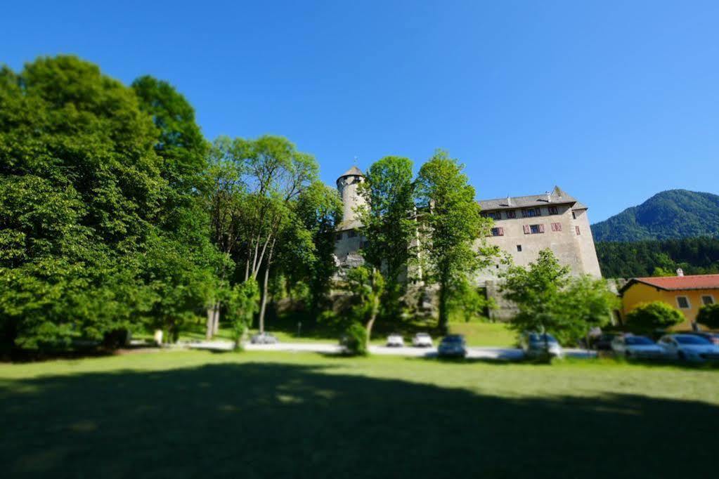 Schloss Matzen ライト・イム・アルプバッハタール エクステリア 写真